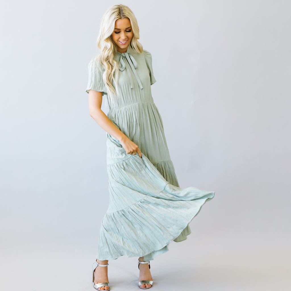 Evermore Tiered Maxi Dress Small 0-4 / Cream Evermore Tiered Maxi Dress Small 0-4 / Cream
